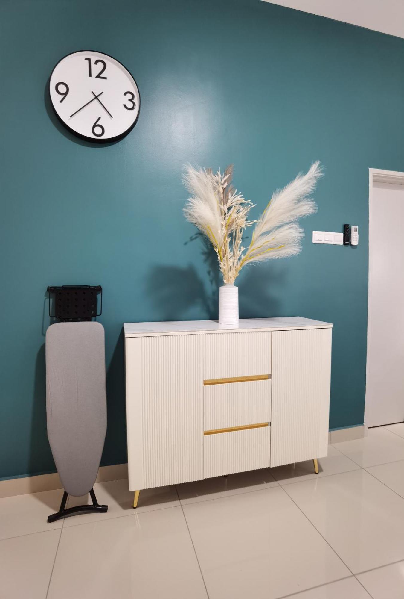 Comfy Luxury 5 Star Bed & Sofa 3r2b 2carpark Wifi Apartment Petaling Jaya